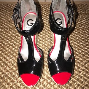 NEW Guess platform wedge shoe women’s Size 9